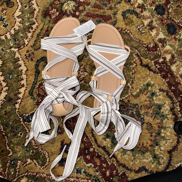 Old Navy Tie Wrap Sandals - Picture 2 of 3